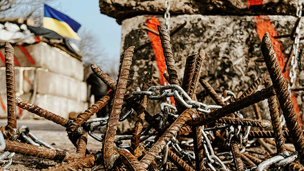 Ukraine-Caltrops-BannerImage-1168x440px.jpg