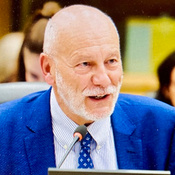 Mr Jim Cloos