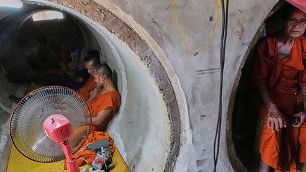 monks-thailand-shelter-1168x440px.jpg