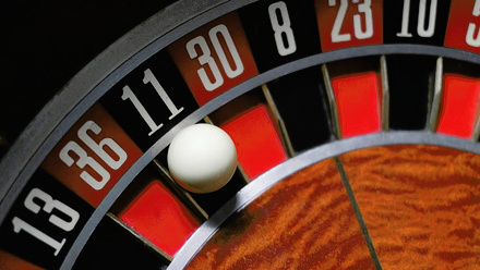 roulette-wheel-pexels-shvetsa-6664246-1080x720.jpg 1