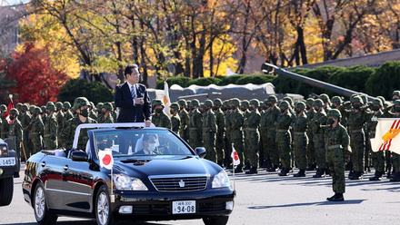Japanese-Prime-Minister-reviewing-military-1080x720.jpg
