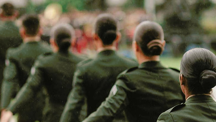marching-women-soldiers-1168x440px.jpg 1