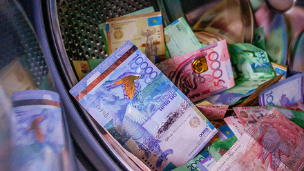 Jones-Keatinge-Westmore-Anti-Financial-Crime-Broken-BannerImage-1168x440px.jpg