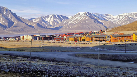 Svalbard-town-1168x440px.jpg