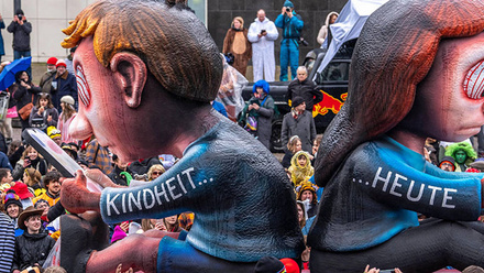 Scrolling-Parade-BannerImage-1168x440px.jpg