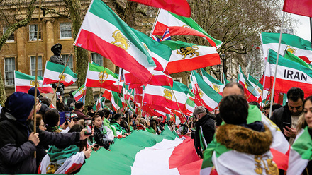 iran-protesters-1168x440px_0.jpg