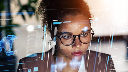 woman-working-at-computer-screen-1168x440px_1.jpg