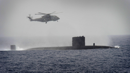 Royal_Navy_Submarine_HMS_Turbulent_with_a_Mer_Mar Casas.jpg 1