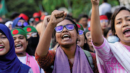 dhaka-protest-1168x440px.jpg 1
