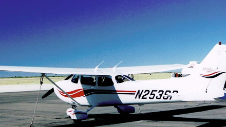 plane-on-tarmac.jpg 1